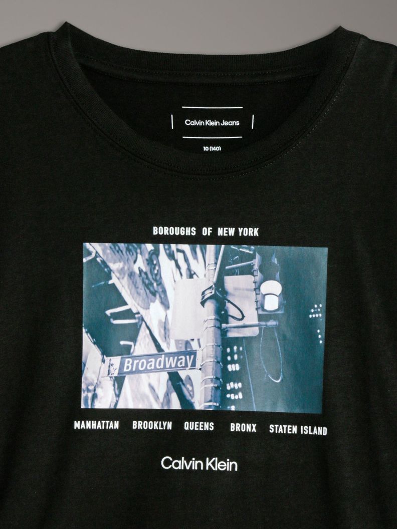Polera Niño City Photo Graphic Negro Calvin Klein-2