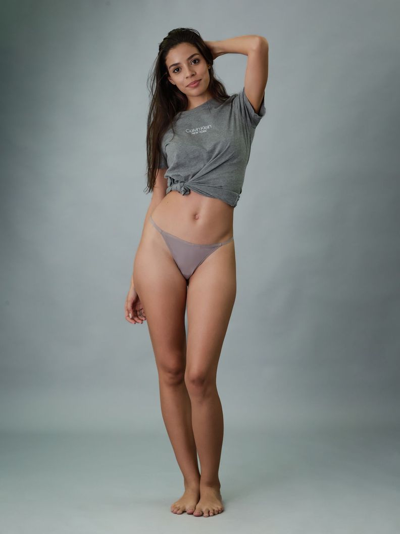 Colaless String Ideal Stretch Micro Gris Calvin Klein-3