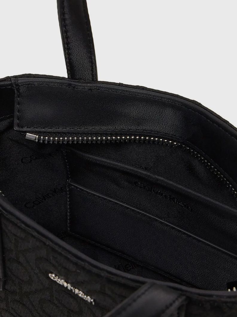 Cartera Mini Tote CK Must Negro Calvin Klein-2