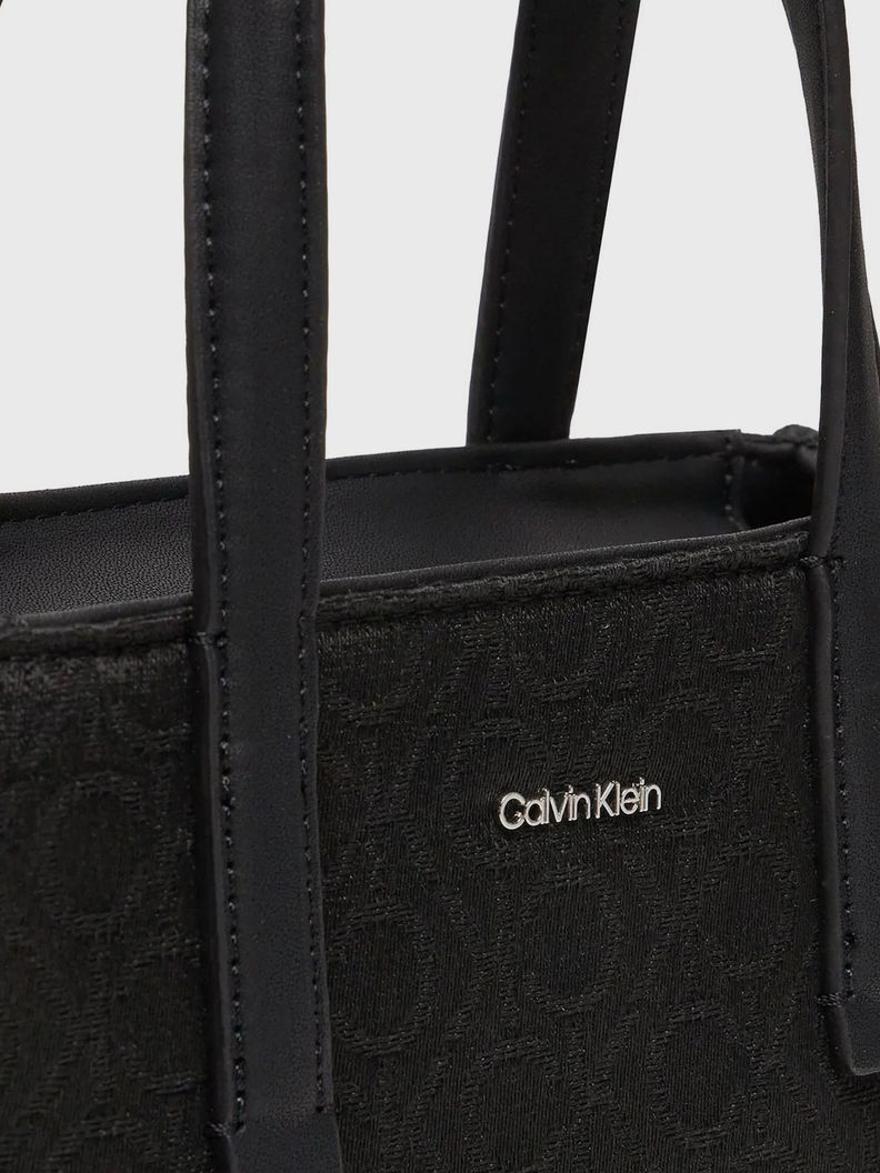 Cartera Mini Tote CK Must Negro Calvin Klein-3