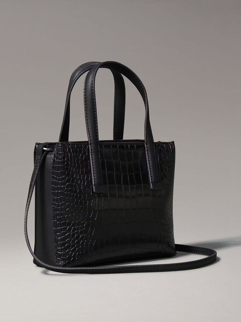 Cartera Mini Tote Croco Negro Calvin Klein-1