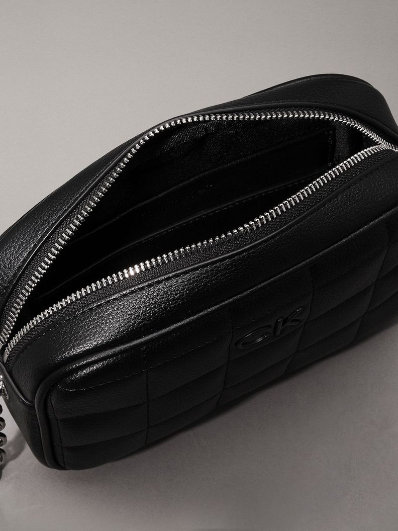 Bandolera Square Quilt Negro Calvin Klein-2