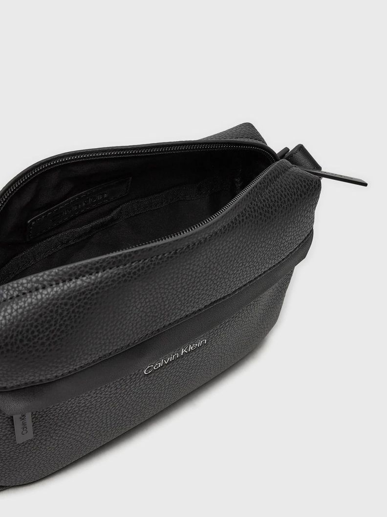 Bolso Crossbody Ck Must Negro Calvin Klein-2