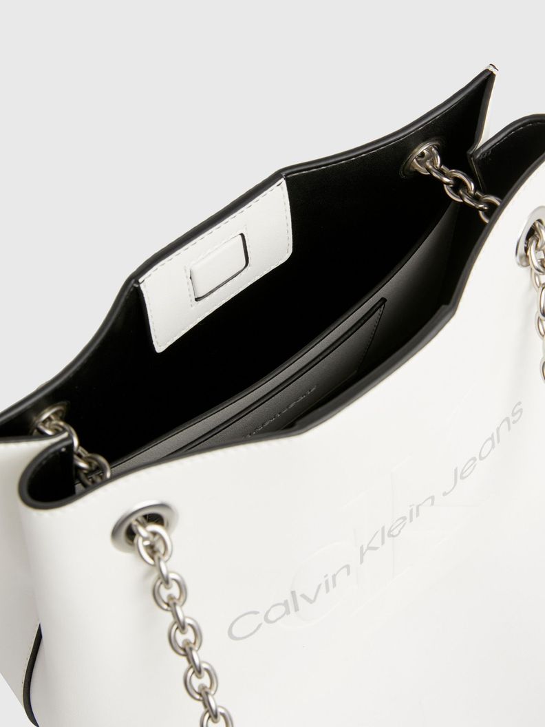Cartera Sculpted Shoulder Blanco Calvin Klein-3