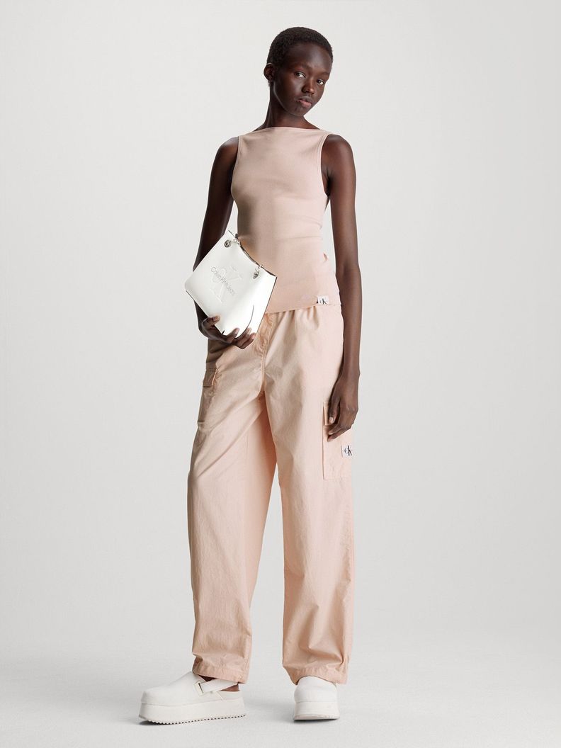 Cartera Sculpted Shoulder Blanco Calvin Klein-4