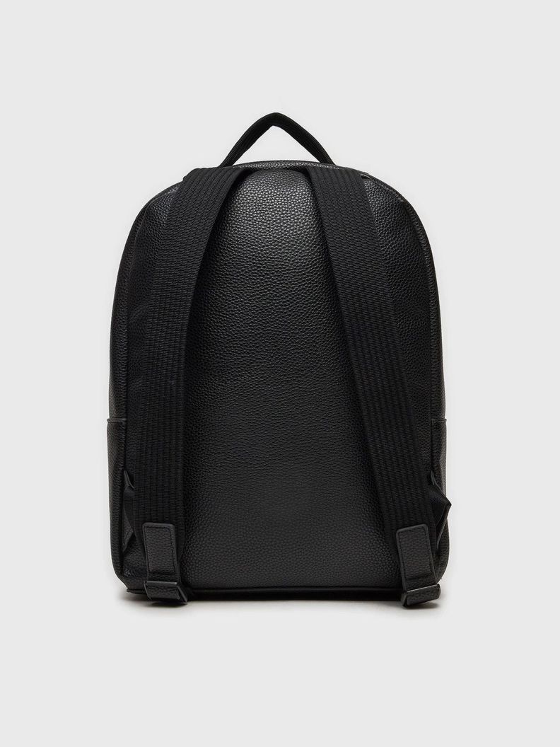 Mochila Ultralight Campus Negro Calvin Klein-1