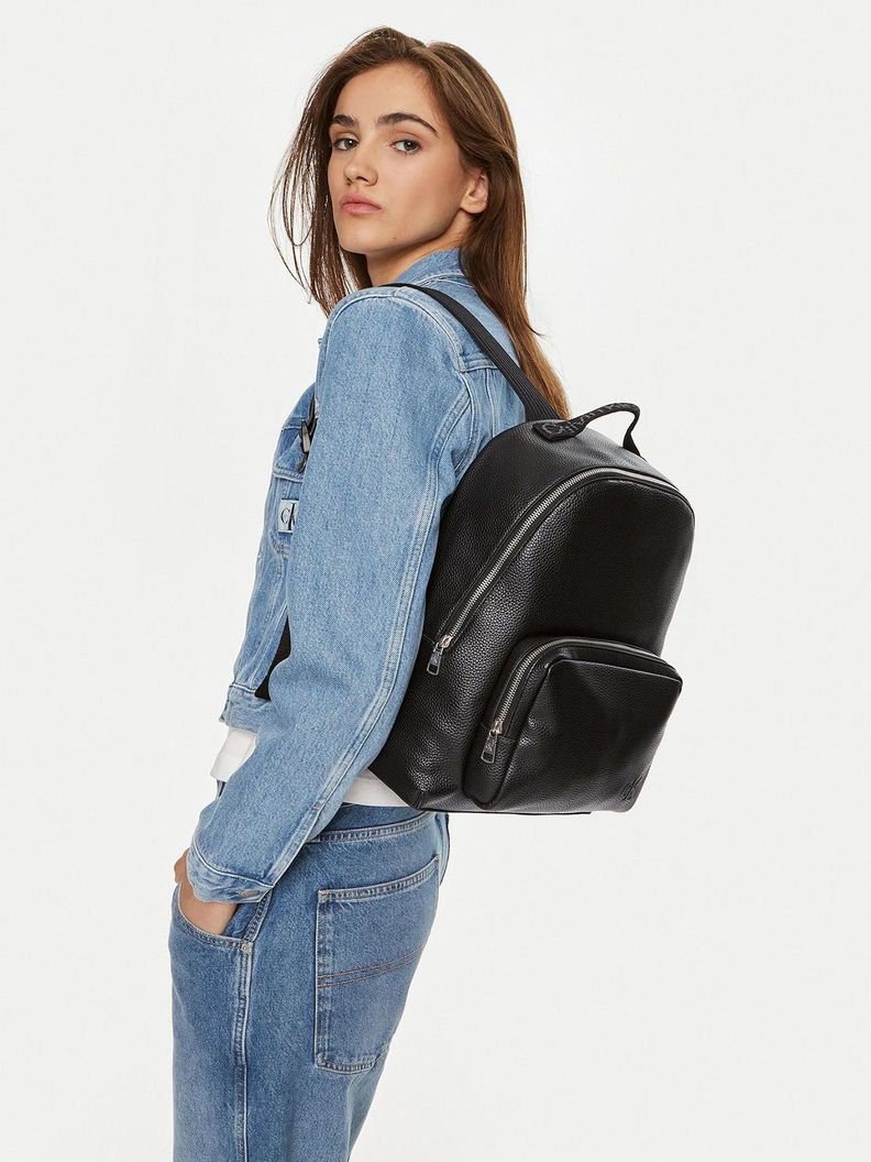 Mochila Ultralight Campus Negro Calvin Klein-4