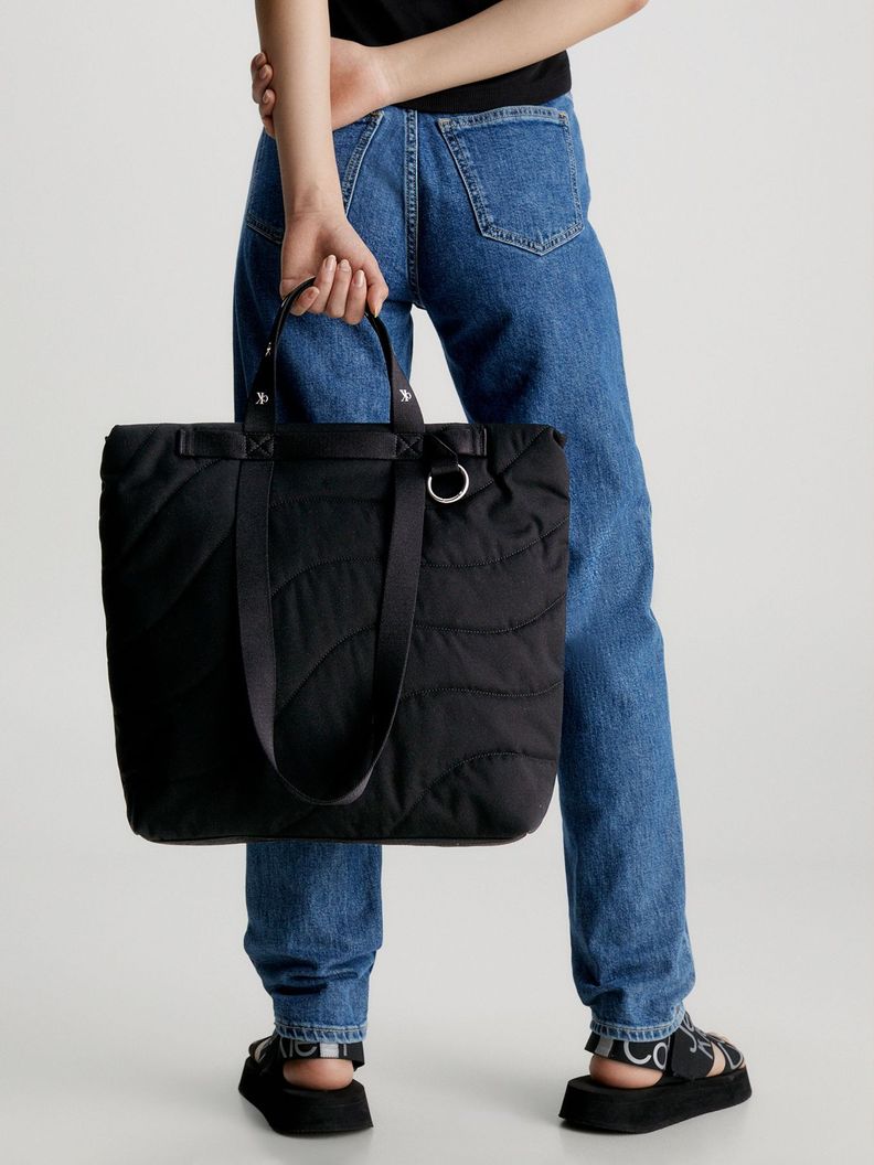 Cartera Tote Ultralight Negro Calvin Klein-3