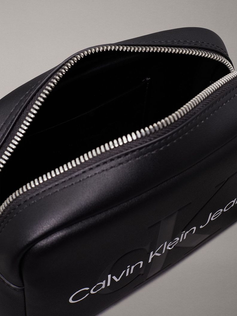 Bandolera Sculped Negro Calvin Klein-3