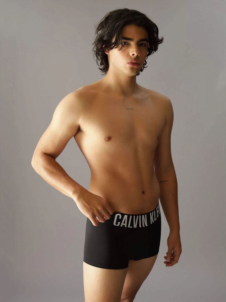 Pack 3 Bóxers Low Rise Trunk Intense Negro Calvin Klein-1