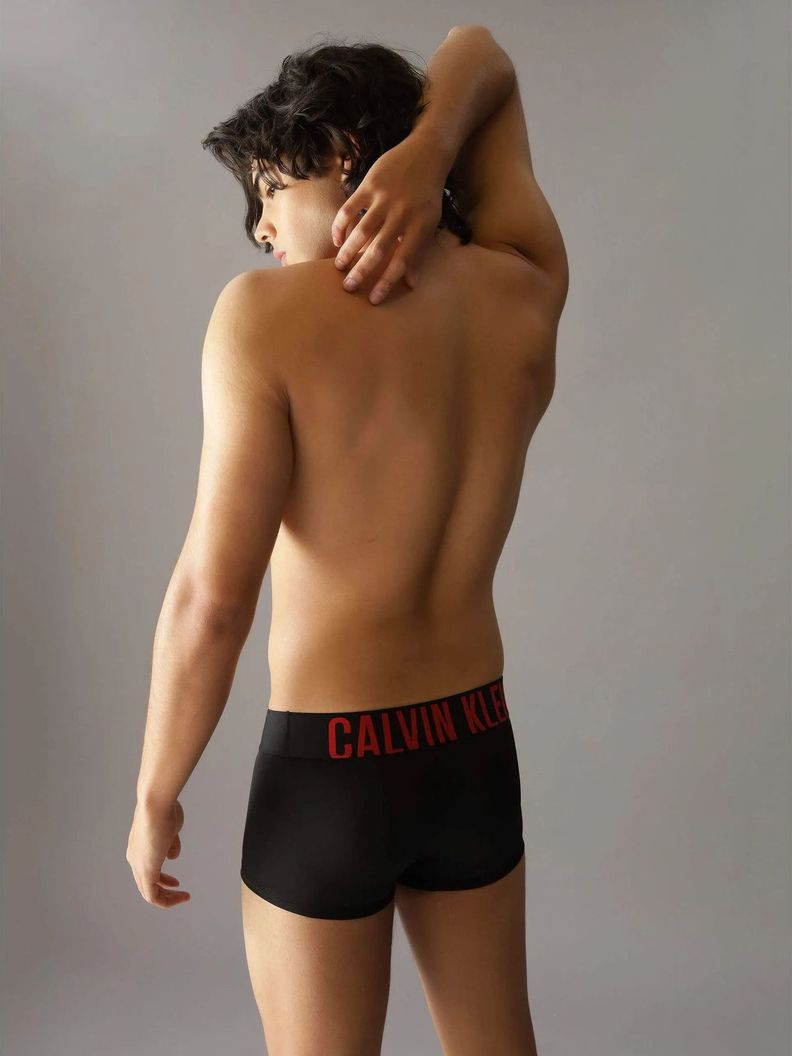 Pack 3 Bóxers Low Rise Trunk Intense Negro Calvin Klein-3