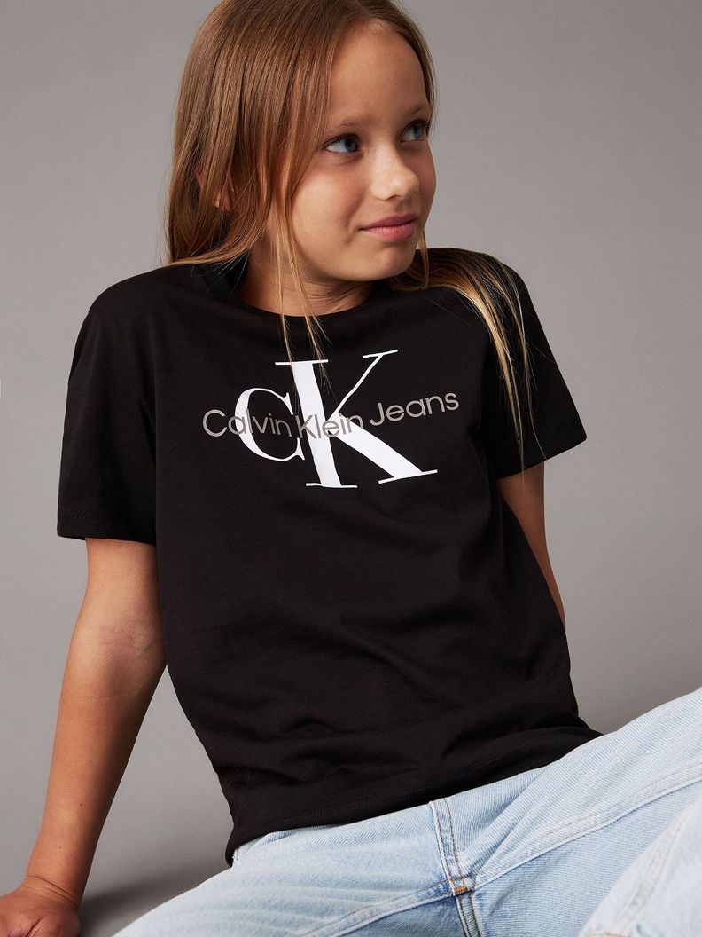Polera Niño CK Monogram Negro Calvin Klein-7