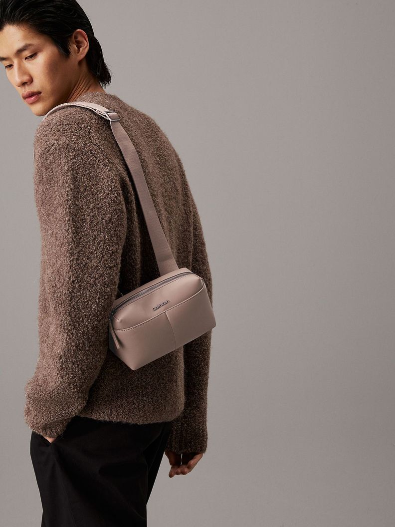 Bolso Crossbody Clean Essential Beige Calvin Klein-1