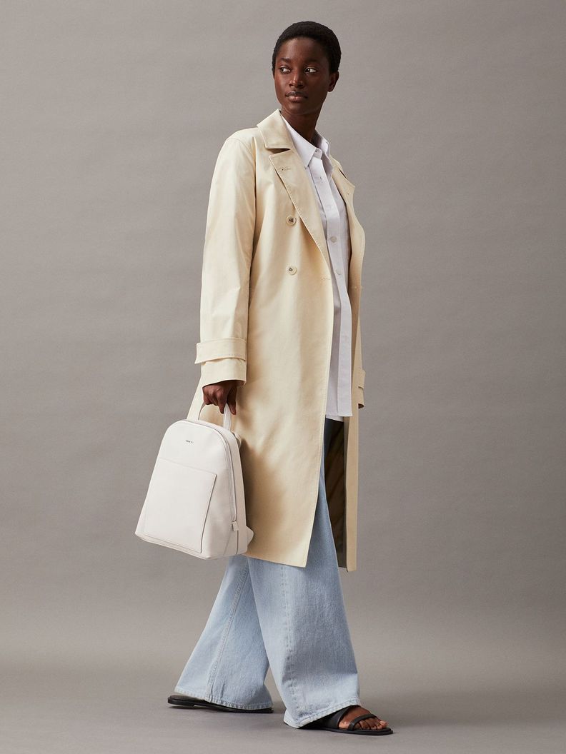 Mochila CK must Dome Blanco Calvin Klein-4