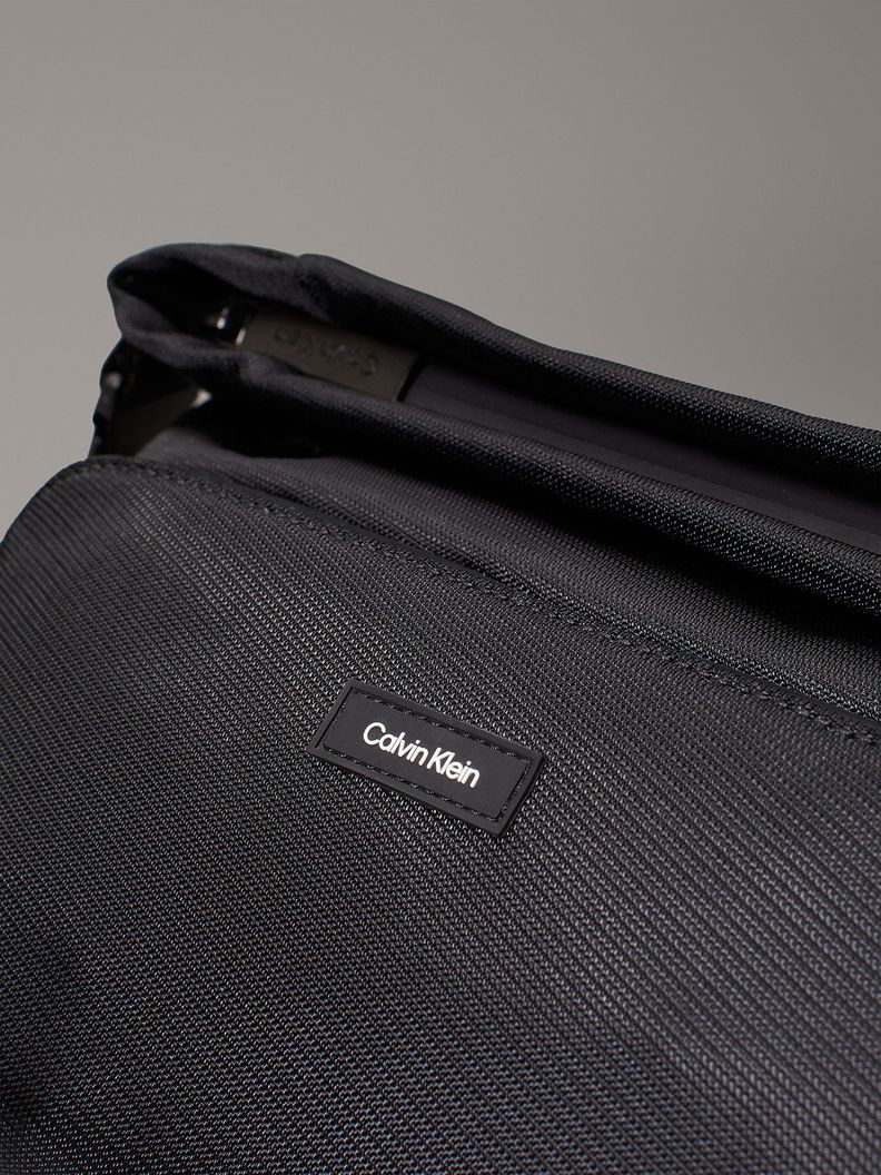 Banano Plegable CK Essential Negro Calvin Klein-3