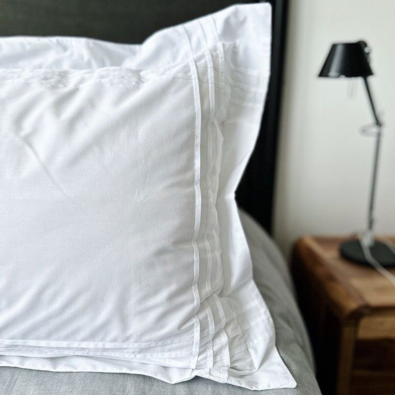Funda de Almohada 50X90 Blanca Modelo Pliegues Casa Cecilia-1