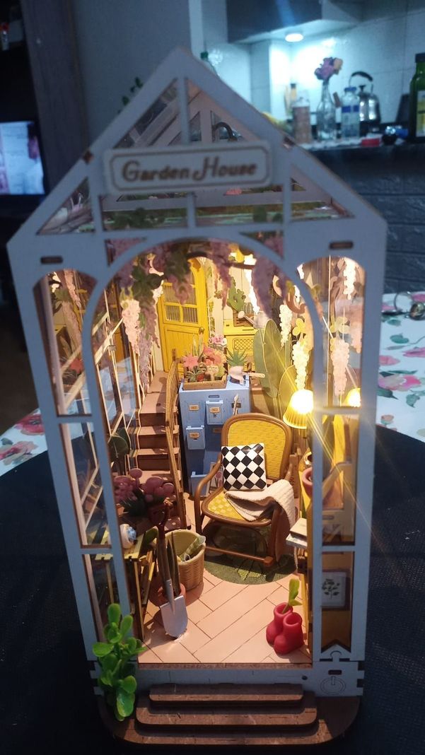 Separador de Libros Puzzle 3D de Madera Garden House - Robotime-7