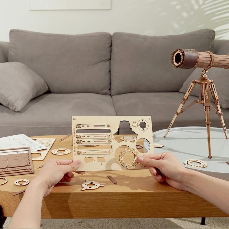 Puzzle 3D de Madera Telescopio Clásico – ROKR-5