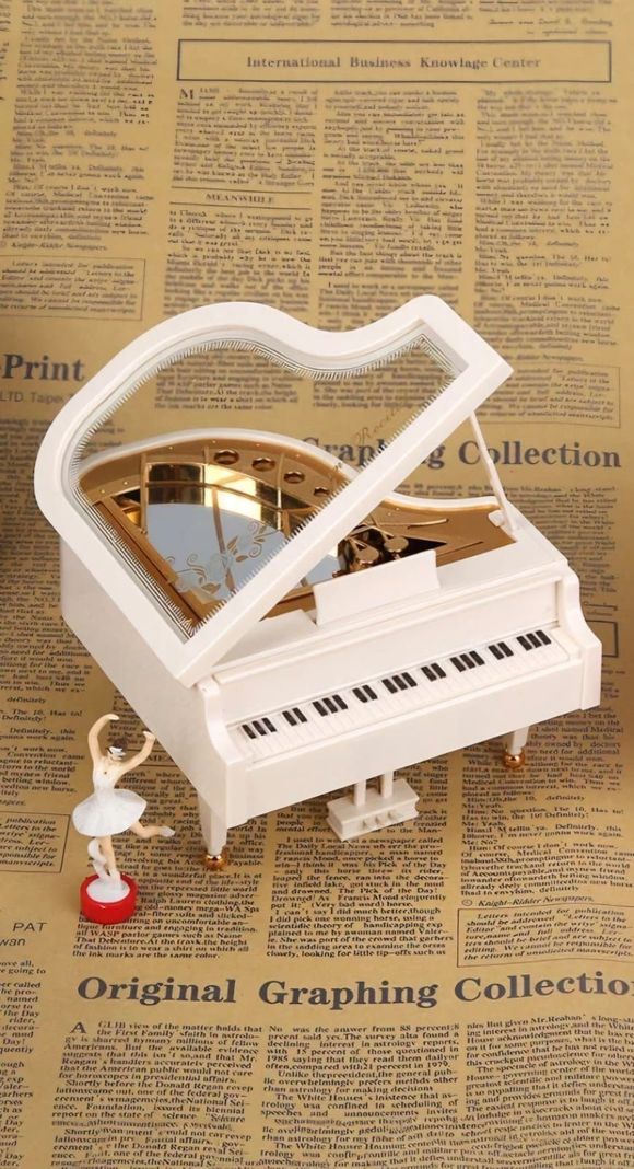 Caja Musical a Cuerda. Bailarina Sobre Piano-1