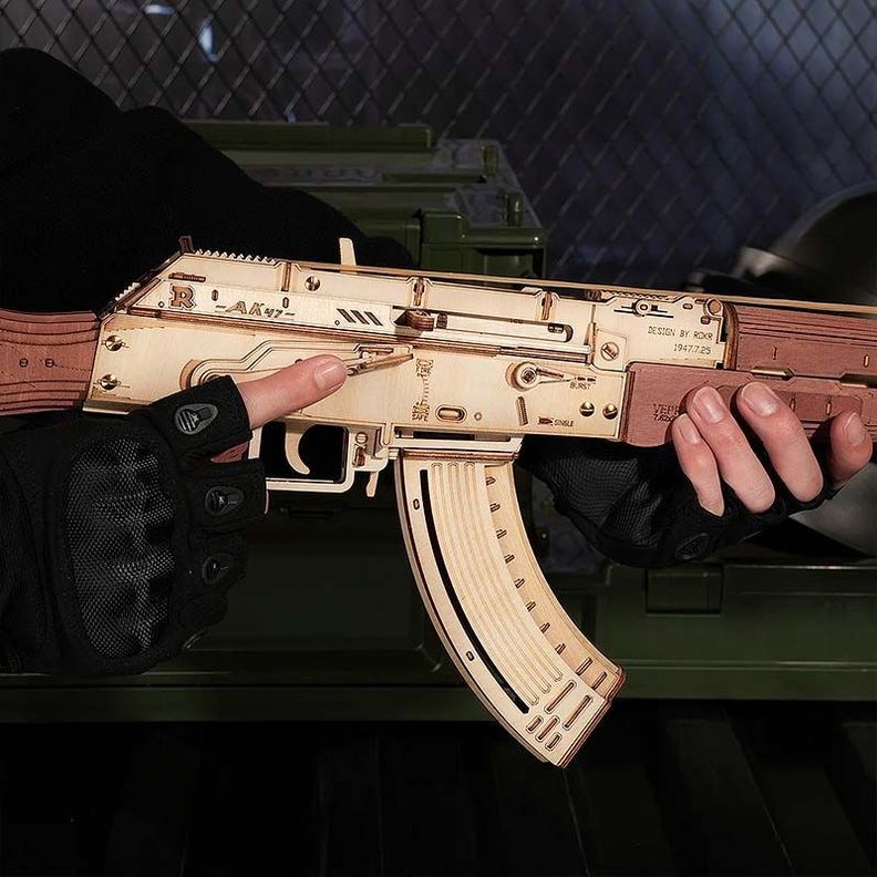 Puzzle 3D de Madera Rifle AK-47 – ROKR LQ901-3