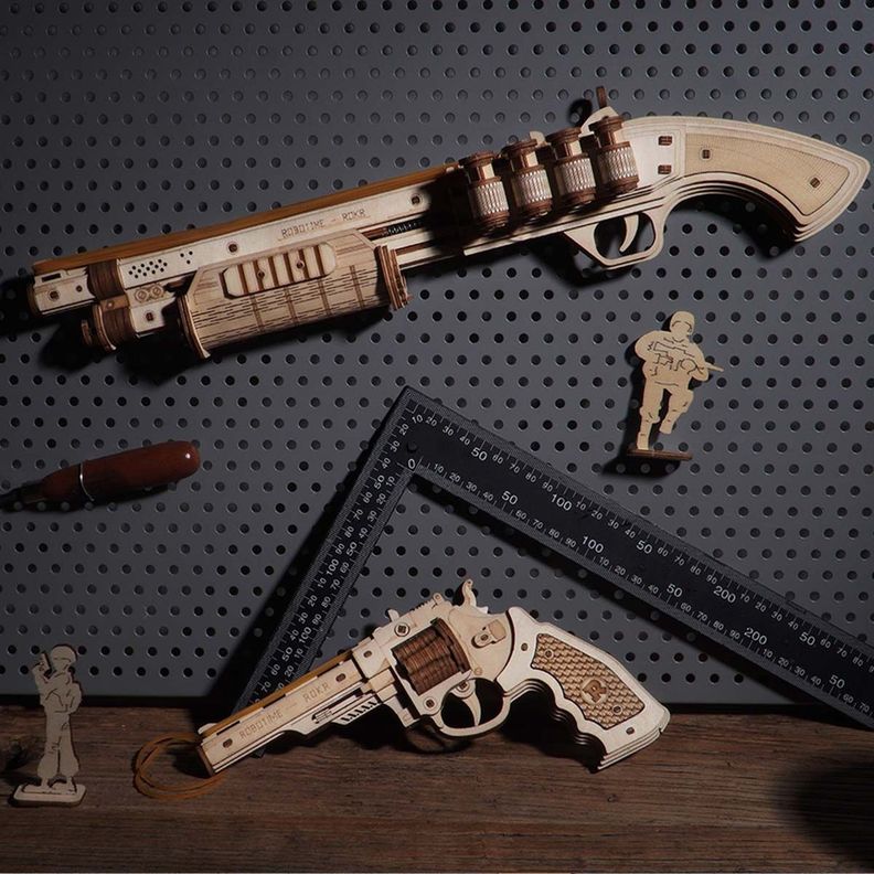Escopeta Mecánica de Madera ROKR Terminator M870 - Puzzle 3D-2