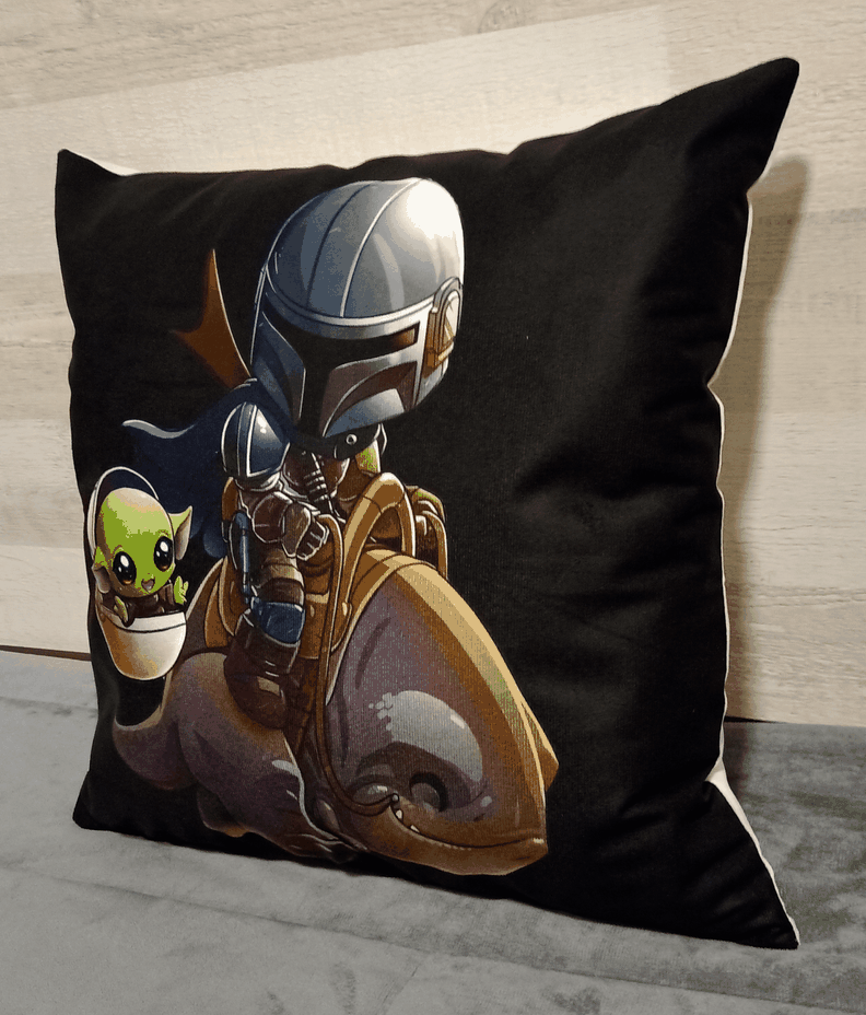 Cojín Felpa 45x45 cm Baby Yoda Y Mandaloriano Negro Extra Suave -2
