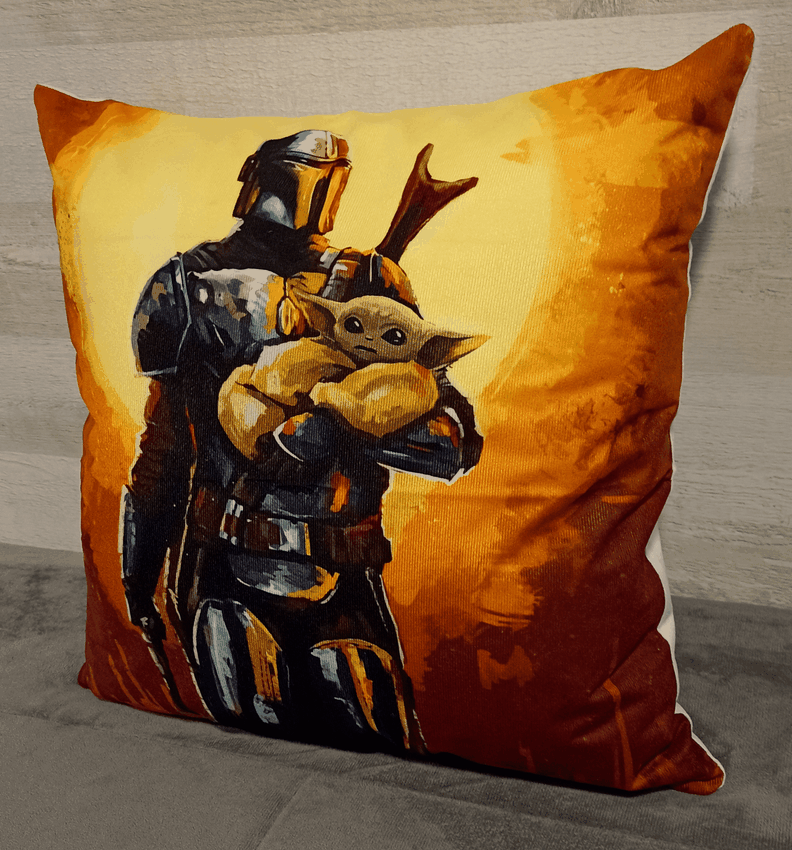 Cojín Felpa 45x45 cm Bebe Yoda y Mandaloriano Cafe Extra Suave -2
