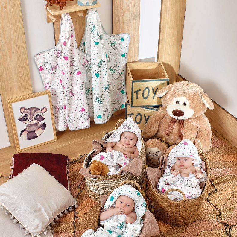 Toalla Capucha De Algodón Estampada Bichos Rosados - 75 x 90cm - 300 g/m²-2