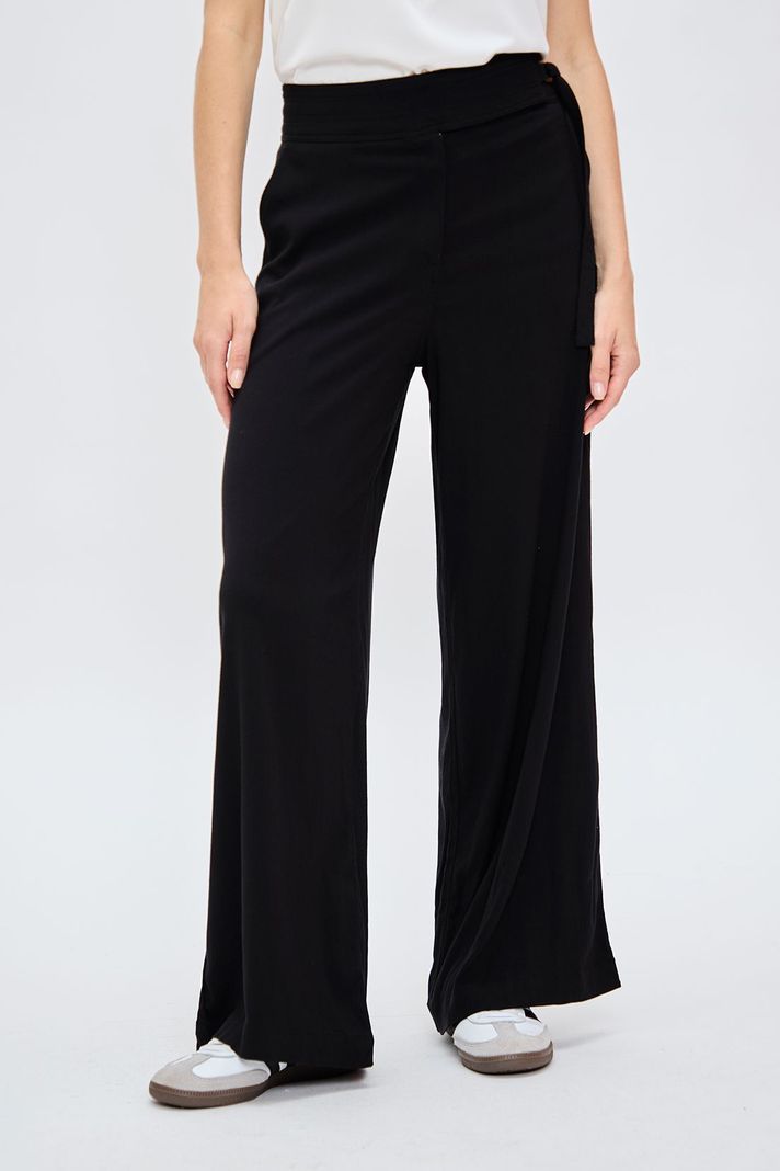 Pantalon Liso Negro iO 11020224023102-1