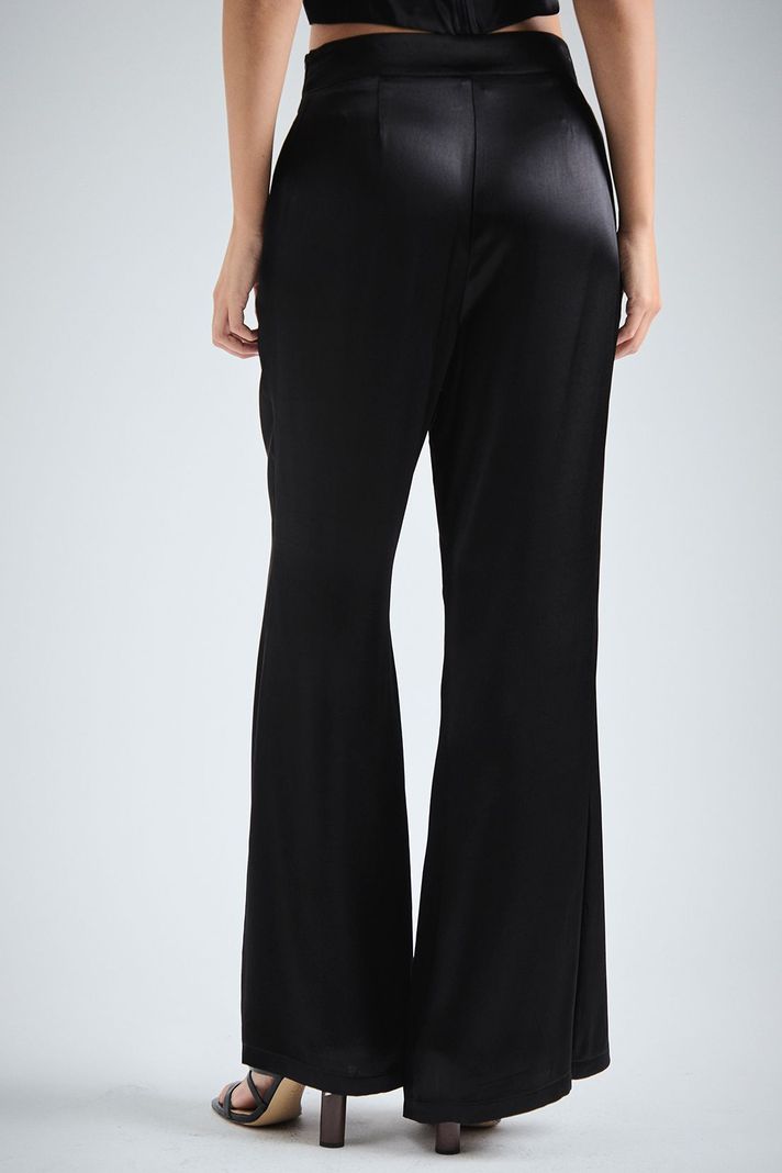Pantalon Liso Negro iO 11020224065102-3