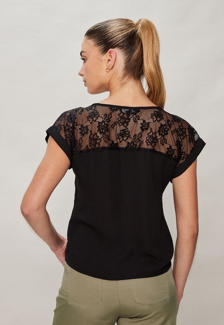 Blusa Con Encaje Negro Ash 14007124002102-3