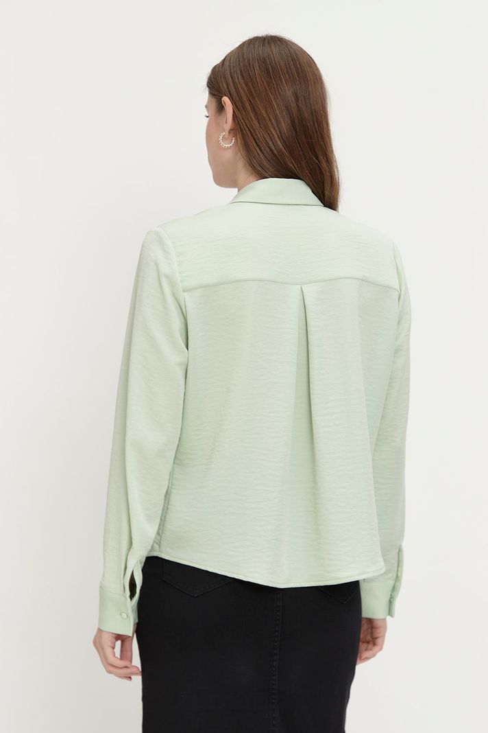 Blusa Camisera Cuello Abierto Verde Ash 14007224055217-3