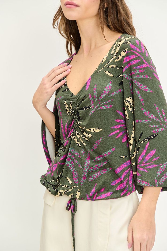 Polera Fantasia Verde iO 14320224005137-1