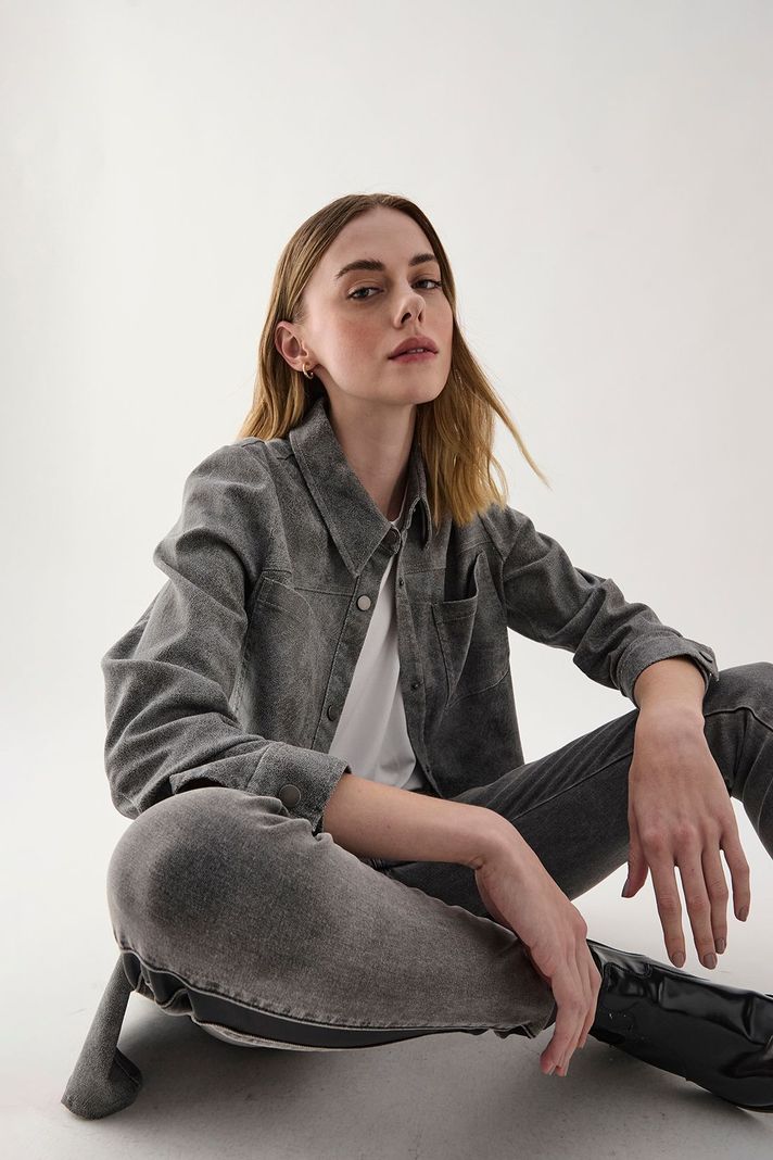 Chaqueta Lisa Gris 17507125052163-0