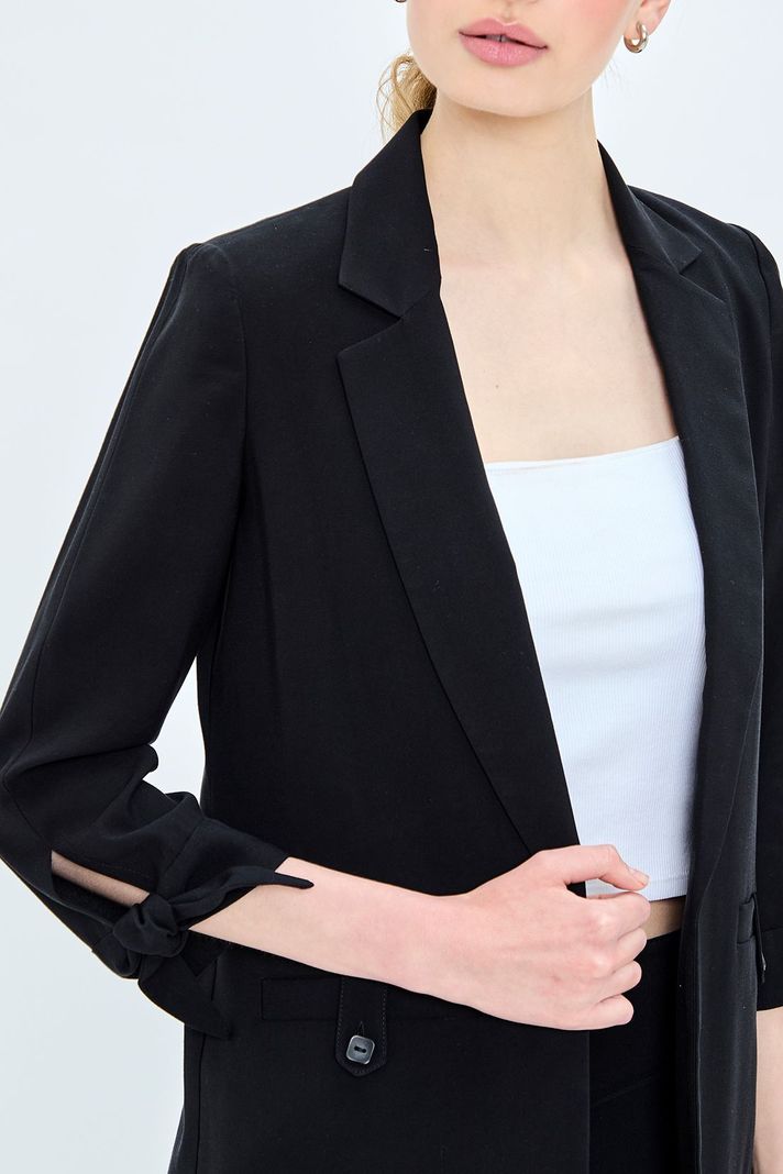 Blazer Liso Negro iO 16020224057102-1