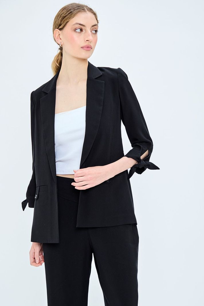 Blazer Liso Negro iO 16020224057102-2