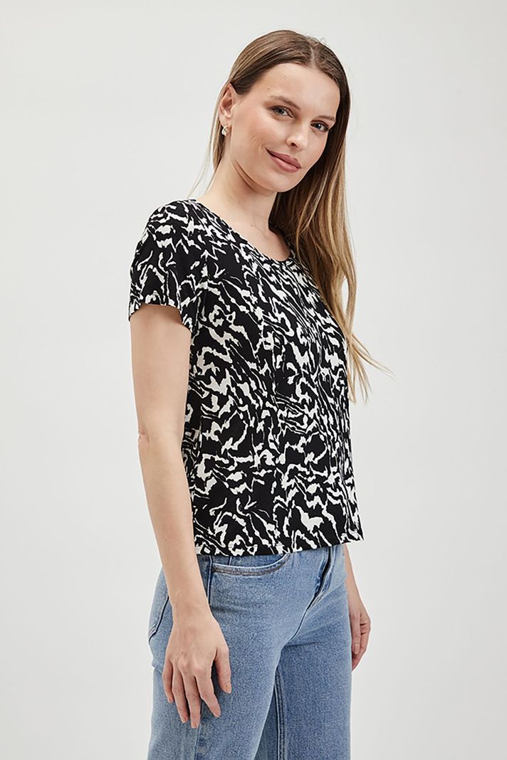 Polera Estampada Negro Ash 14307224052102-1