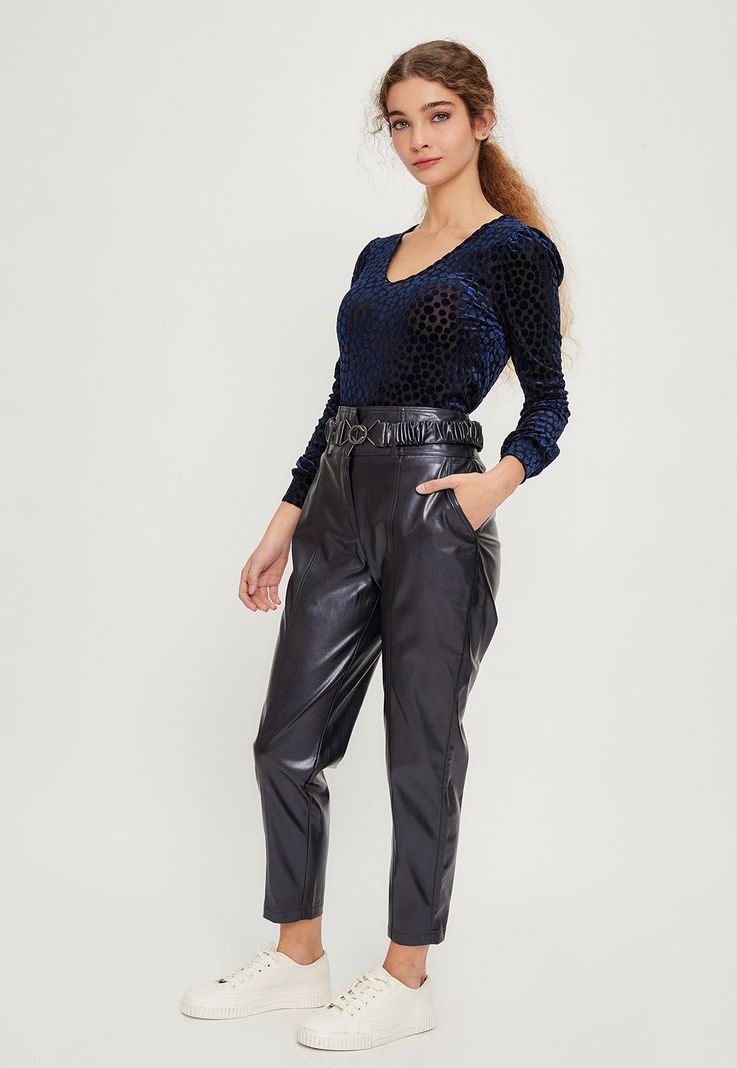 Pantalon Liso Morado iO 11020124017121-2