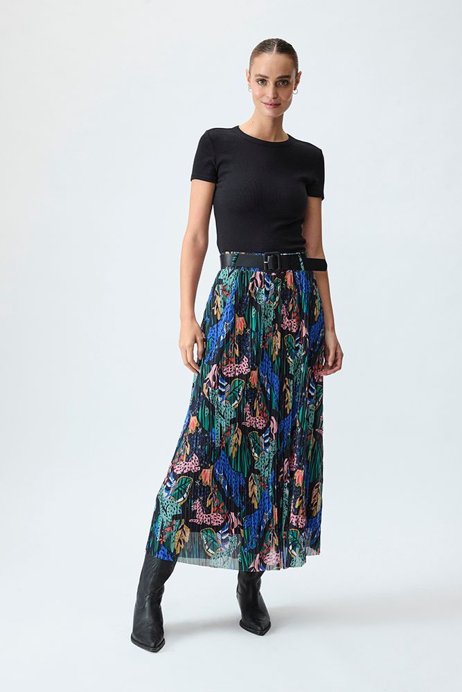 Falda Fantasia Larga Negro iO 12420125002102-0