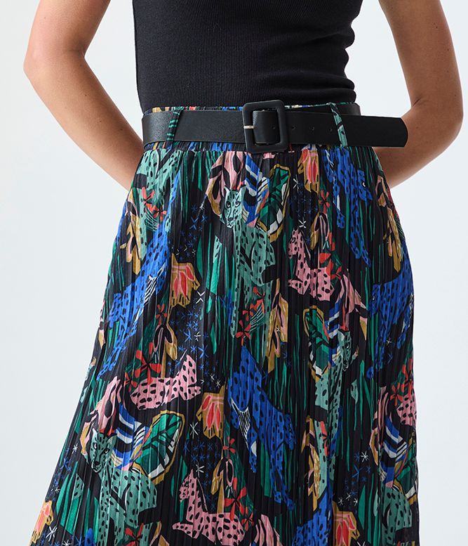 Falda Fantasia Larga Negro iO 12420125002102-2