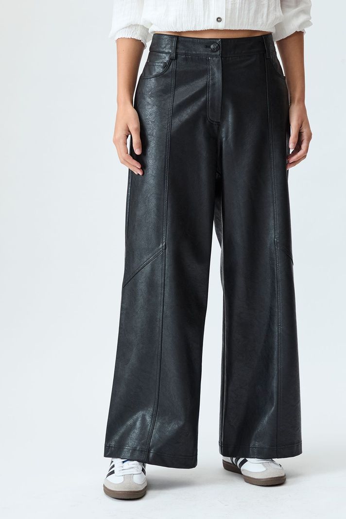 Pantalon Liso Negro iO 11020125009102-1
