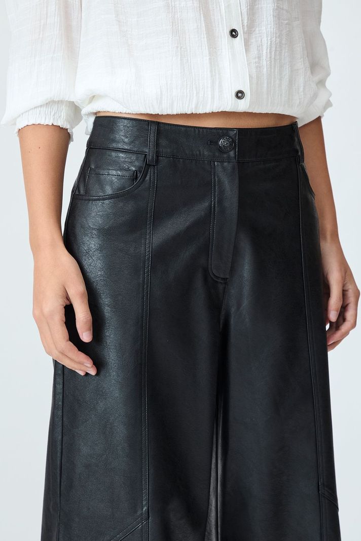 Pantalon Liso Negro iO 11020125009102-2