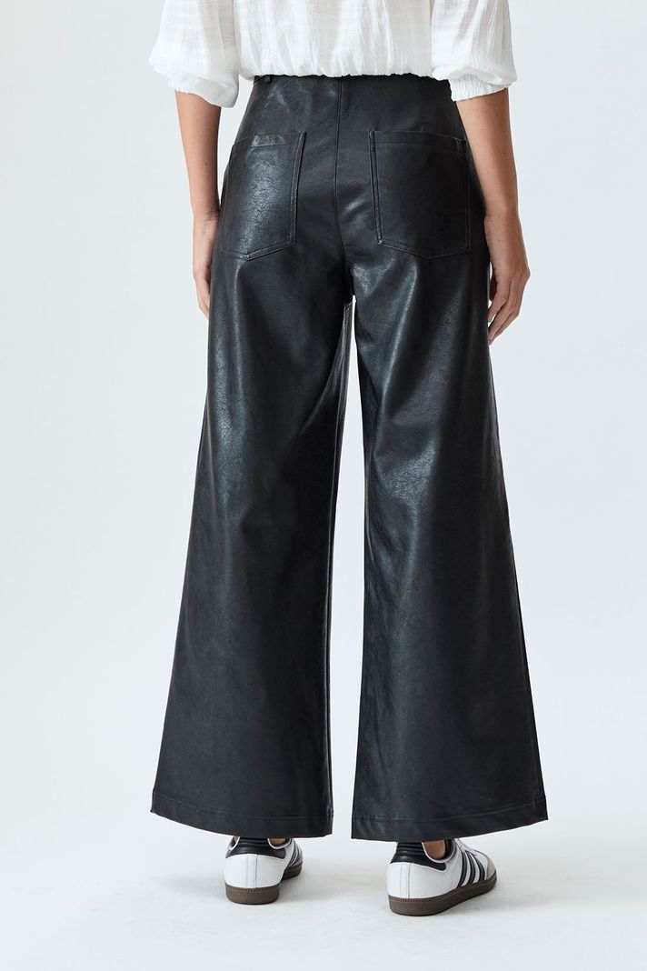 Pantalon Liso Negro iO 11020125009102-4