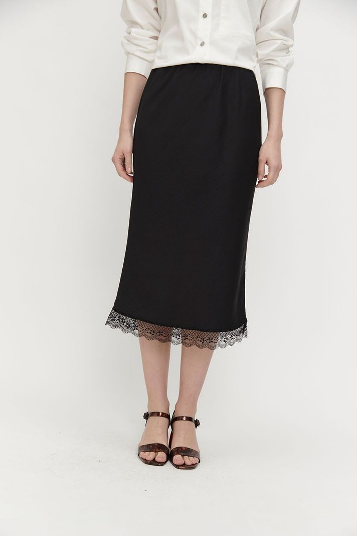 Falda Lisa Encaje Negro Ash 12307224050102-1