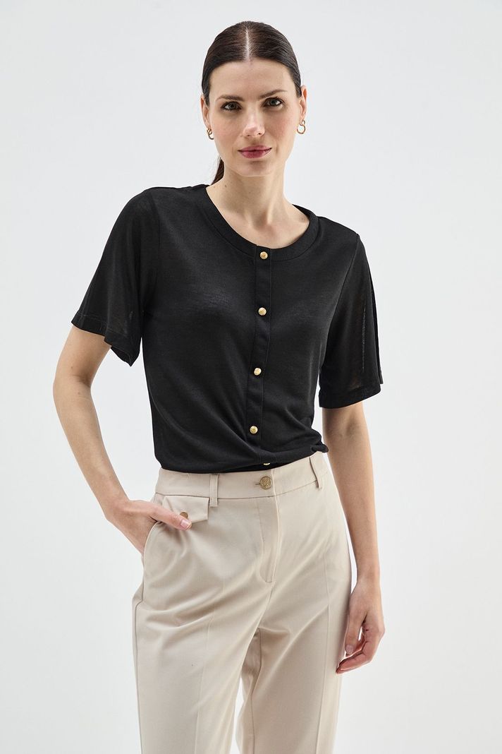 Polera Escorte Redondo Con Botones Decorativos En Delantero Negro Ma Griffe 14202224059102-0