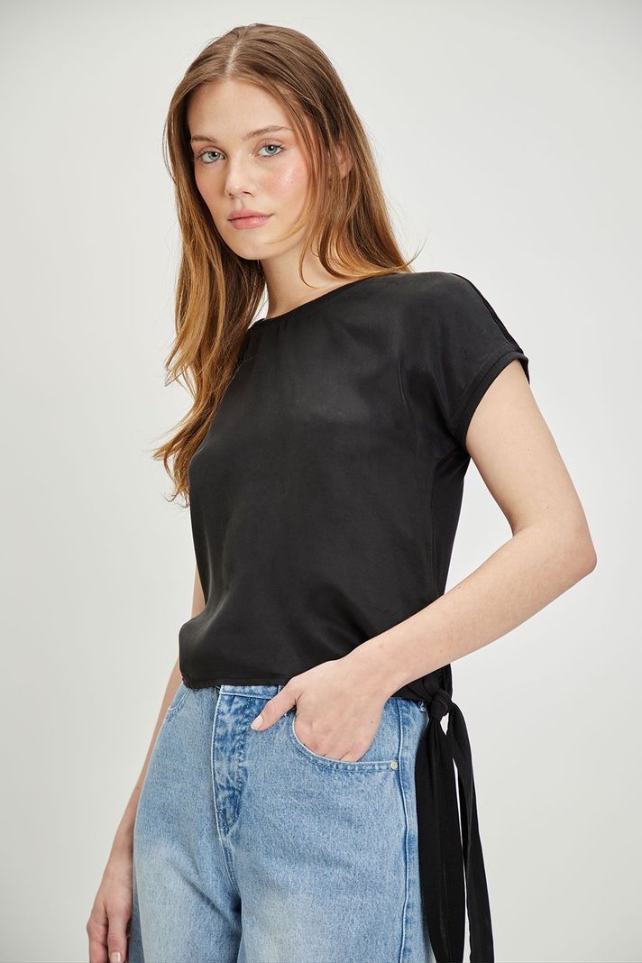 Polera Lisa Negro iO 14220224065102-0