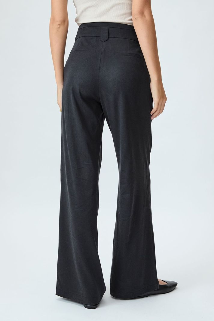 Pantalon Liso Negro iO 11020125002102-4