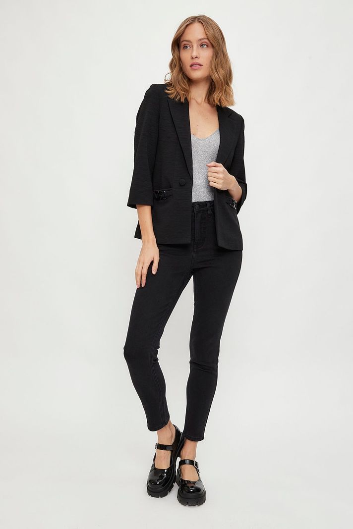 Blazer Liso Negro iO 16020224006102-1