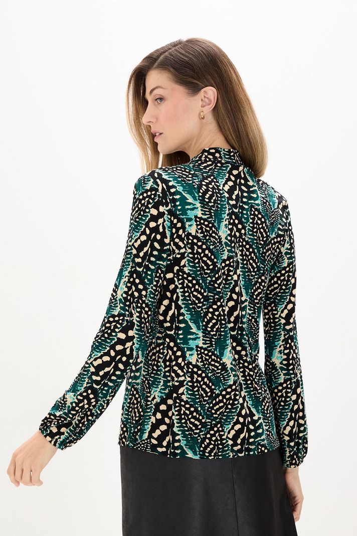 Polera Cuello Alto Estampada Negro 14302125005102-2