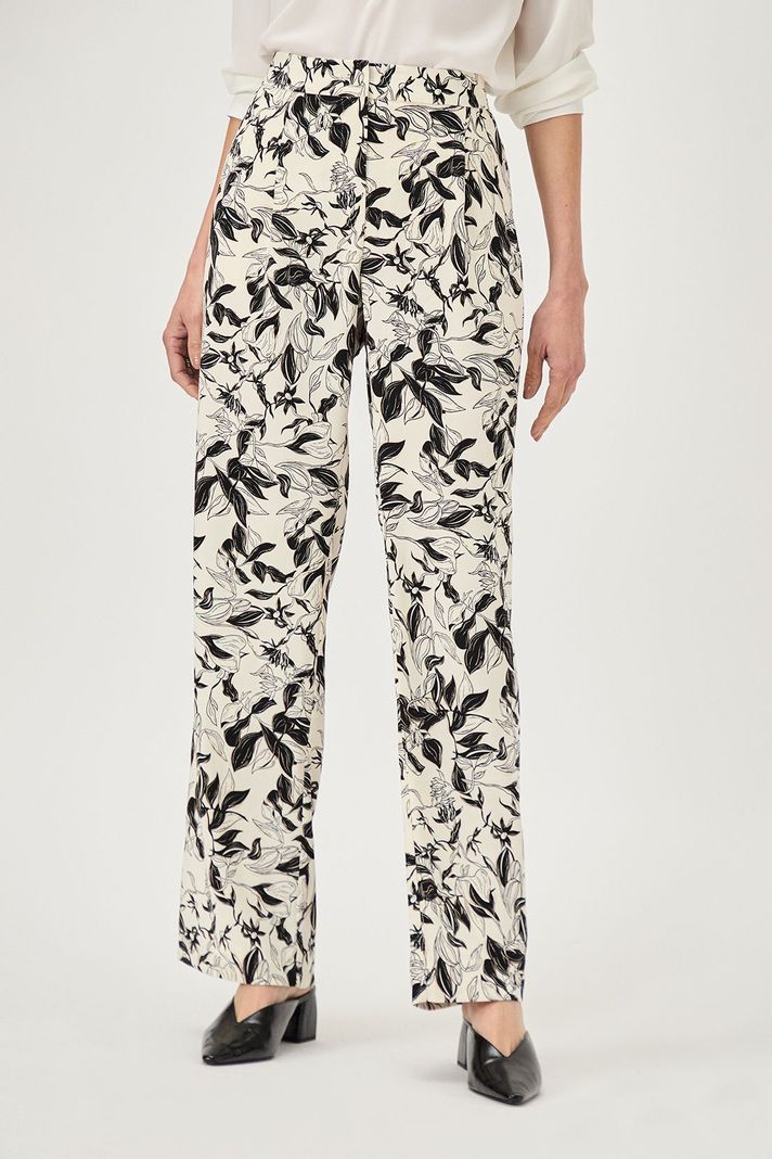 Pantalon Estampado Floral Negro Ma Griffe 11102224053102-1